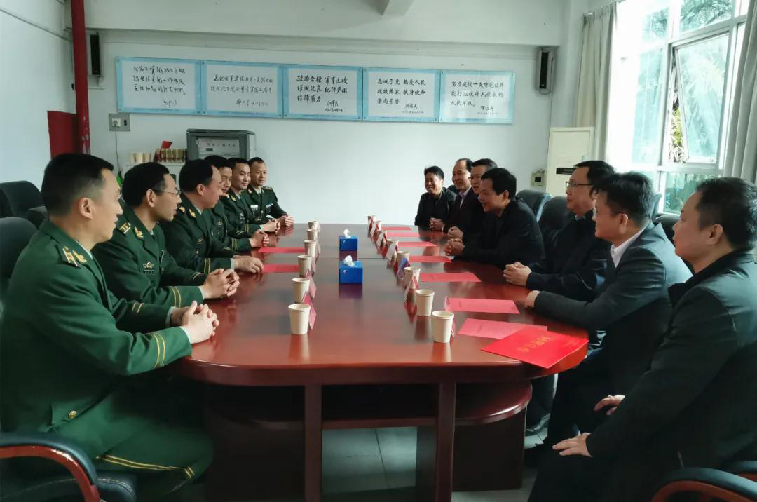 清远军分区司令员龚昌平表示,过去一年,清新在专武干部队伍建设,民兵