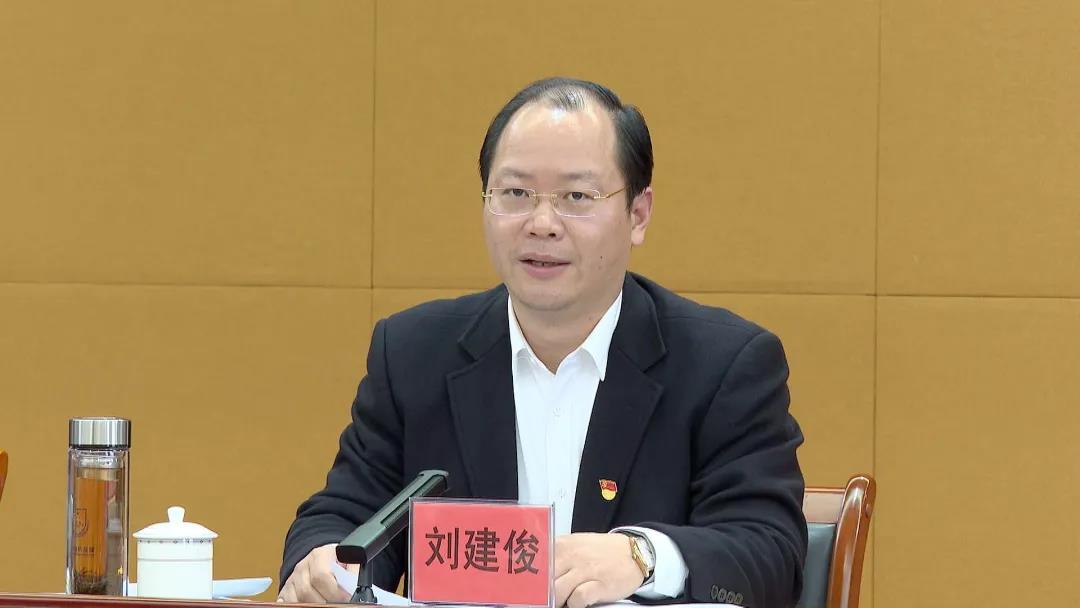 刘建俊对全区基层党建整体工作情况表示肯定,并要求全区各级党组织